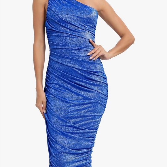 Blue asymmetrical bodycon dress with one shoulder neckline and ruched detailing - Picture 2 of 5
